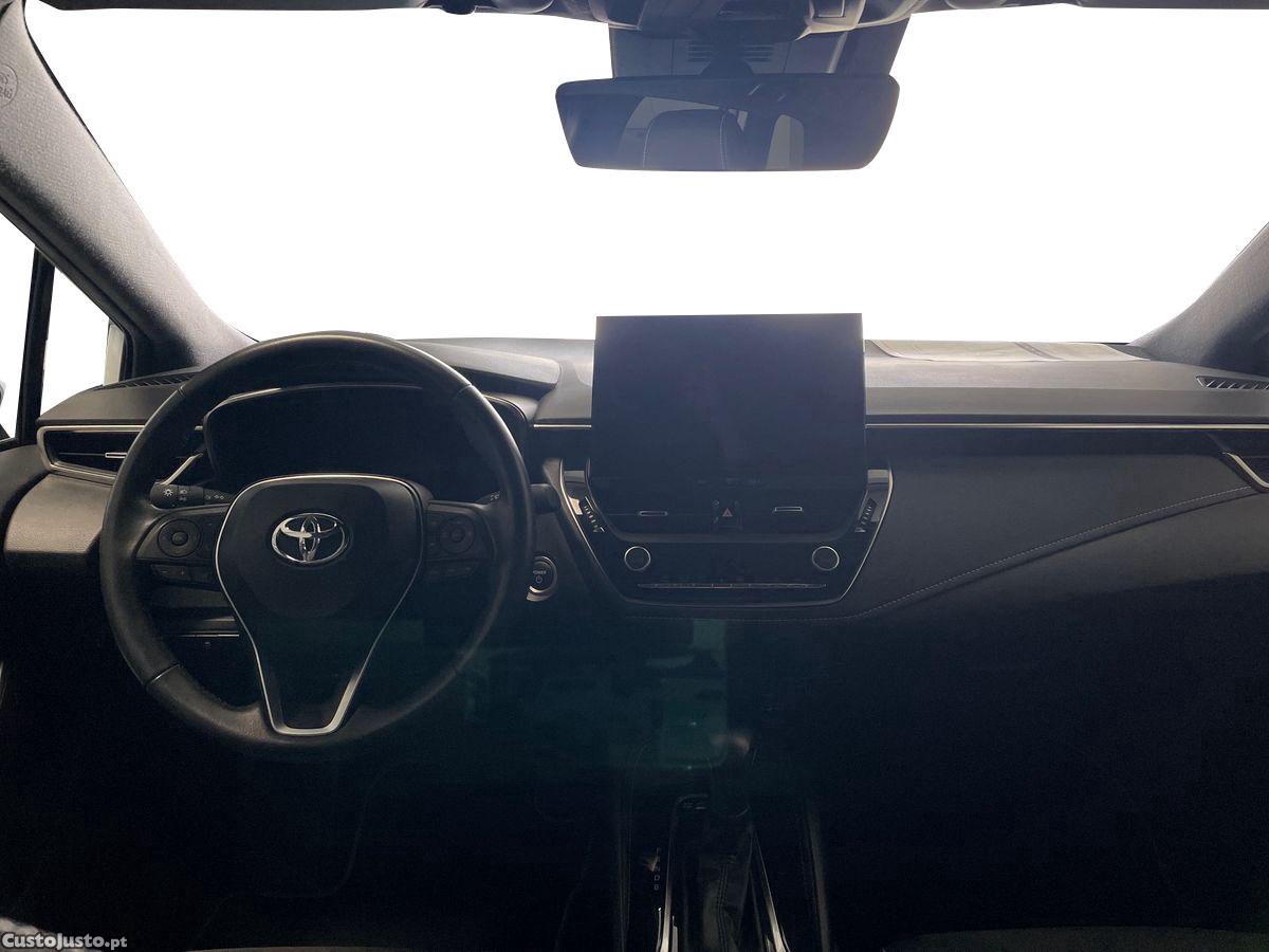 Toyota Corolla TS 1.8 Hybrid Comfort Plus — fotografia 8