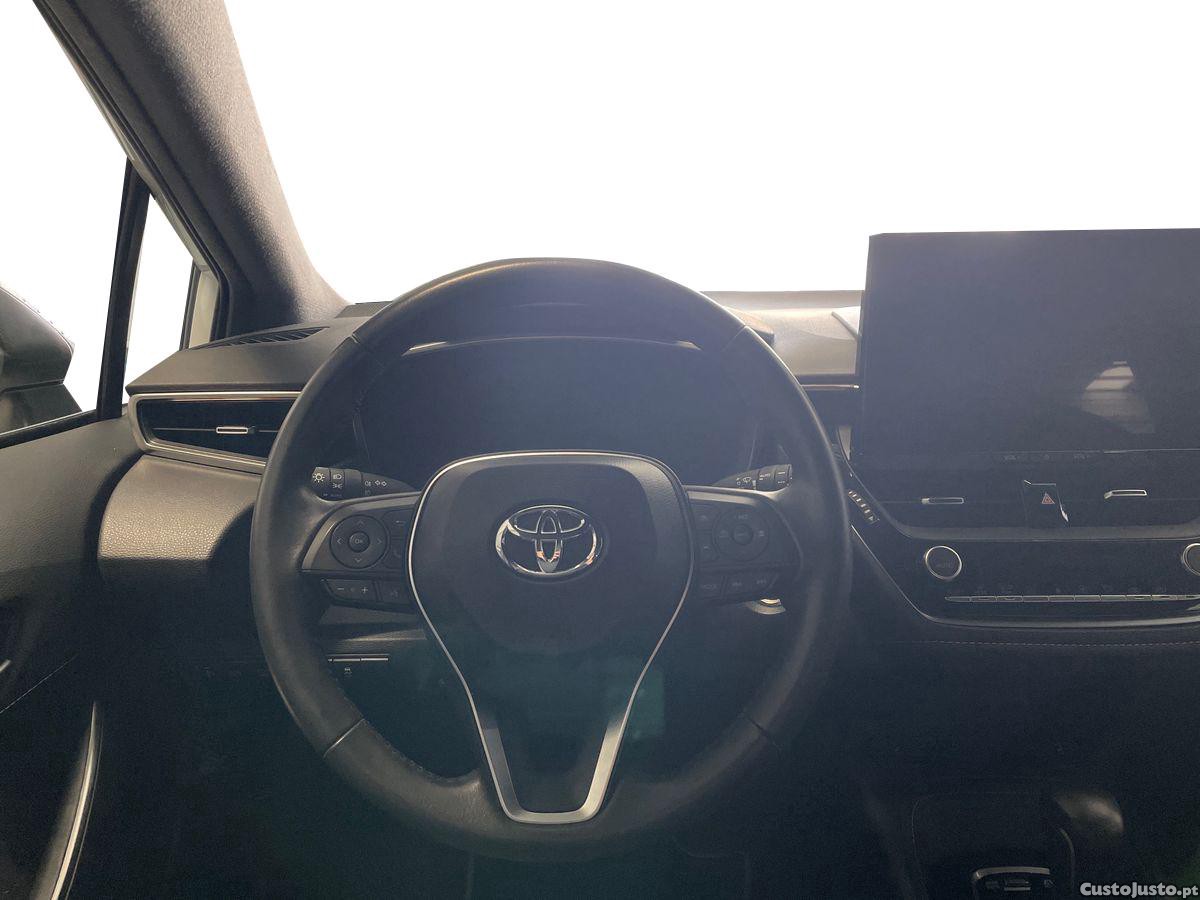Toyota Corolla TS 1.8 Hybrid Comfort Plus — fotografia 7