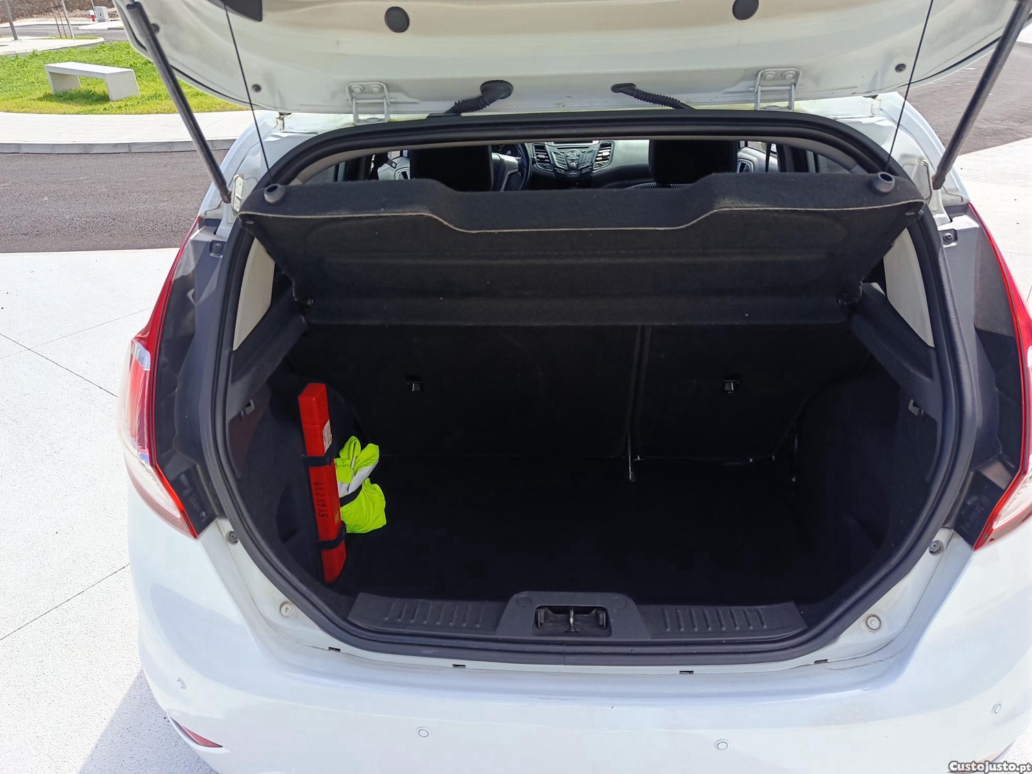 Ford Fiesta 1.5 tdci — fotografia 10