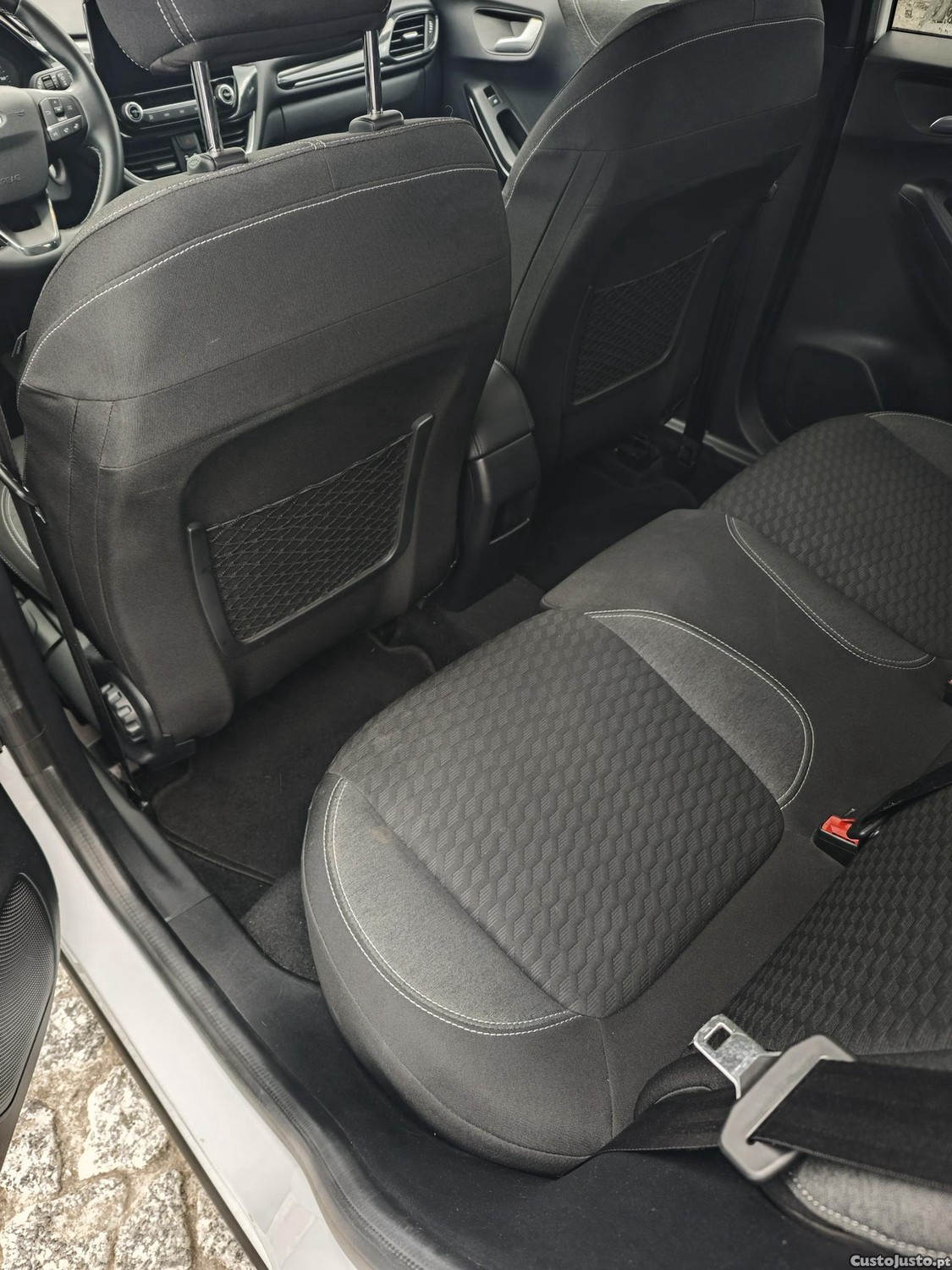 Ford Puma 1.0 EcoBoost Titanium — fotografia 7