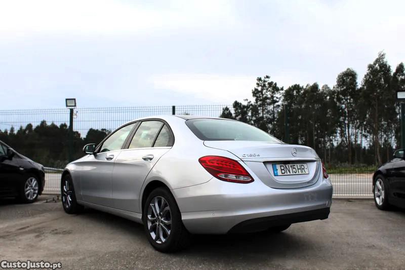Mercedes-Benz C 180 d Exclusive — fotografia 27