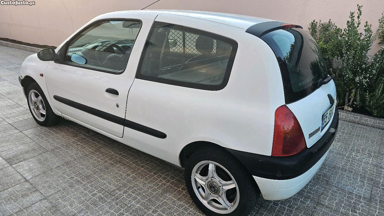 Renault Clio 1.9 bomba mecanica - 01 foto 3