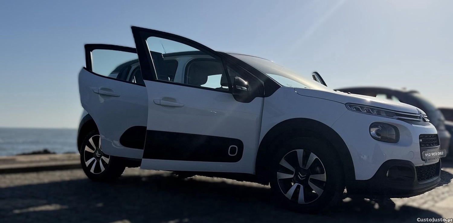 Citroën C3 1.2 PureTech Shine EAT6 - 17 — photo 2