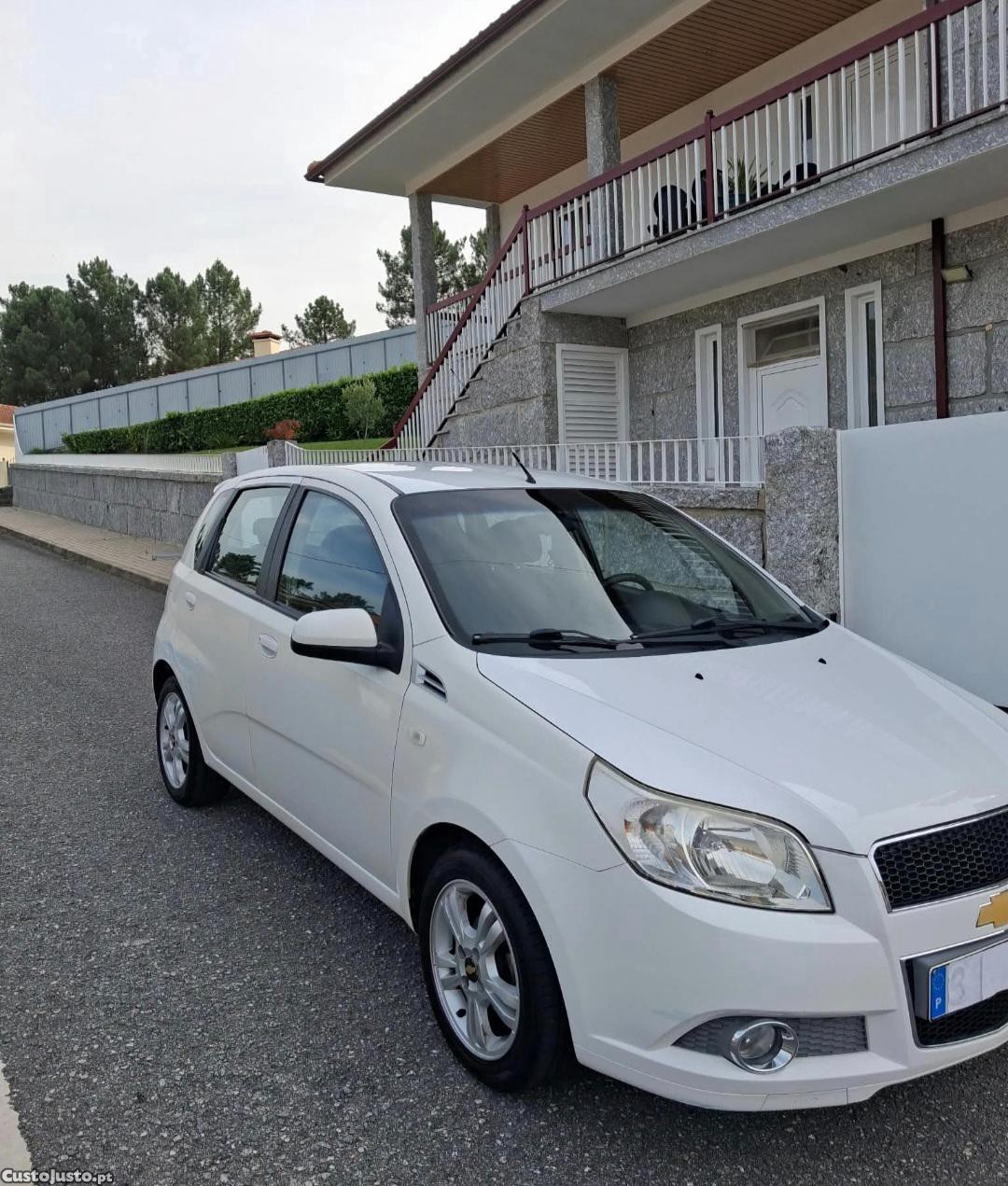 Chevrolet Aveo 1 - 09 foto 3
