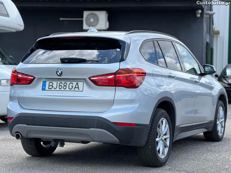 BMW X1 16 d sDrive Advantag — fotografia 16