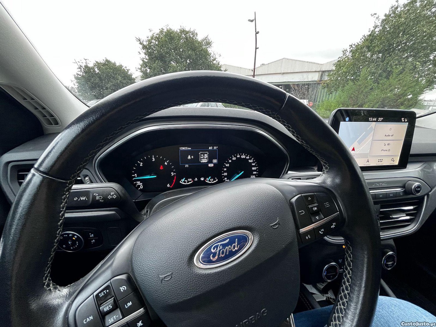 Ford Focus 1.5 TDCI Titanium GPS 120cv — fotografia 4