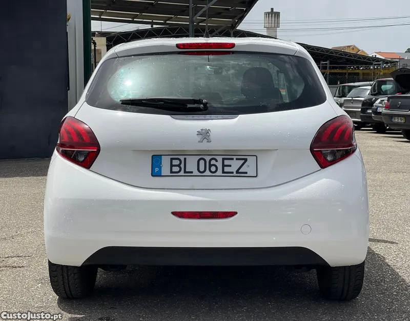 Peugeot 208 1.5 BlueHDi Active P — fotografia 15