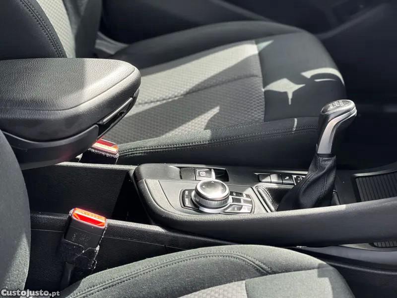BMW X1 16 d sDrive Advantag — fotografia 9