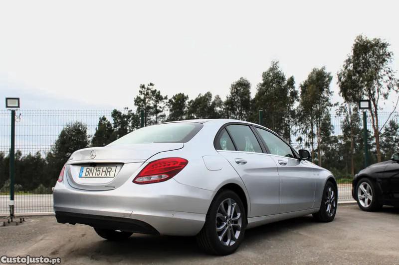 Mercedes-Benz C 180 d Exclusive — fotografia 26