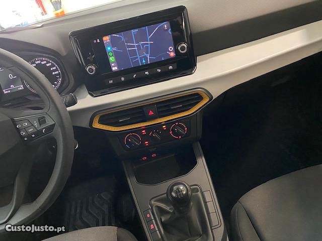 SEAT Arona 1.0 TSI 95cv NACIONAL — fotografia 2