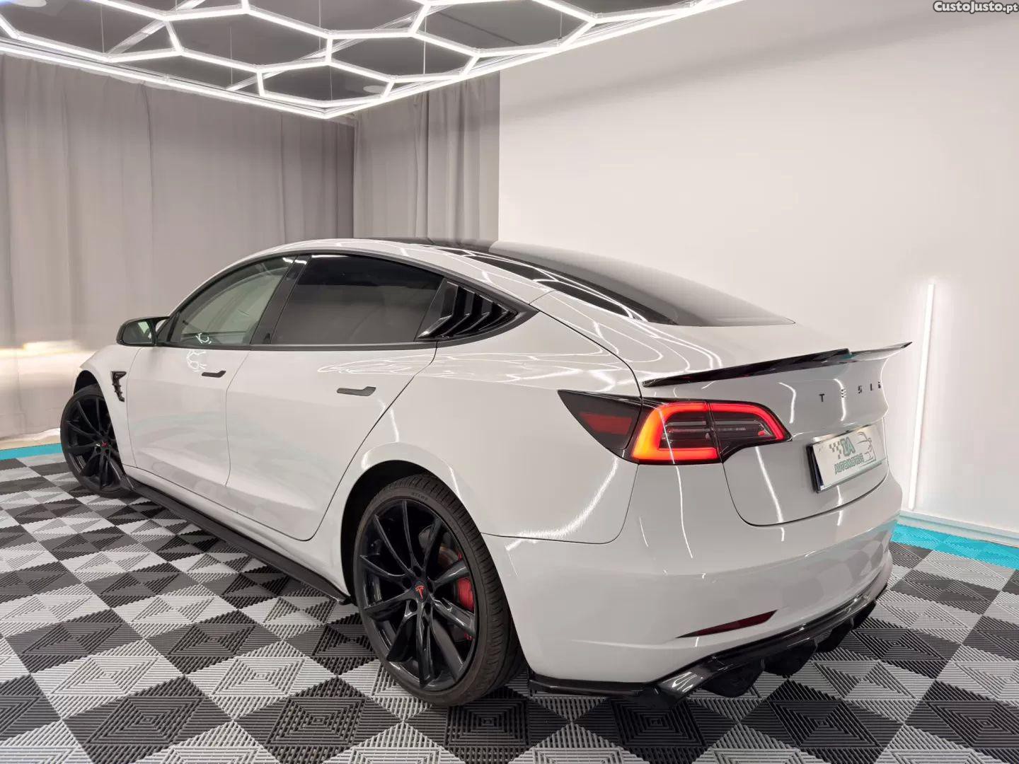 Tesla Model 3 Standard rwd plus — fotografia 20