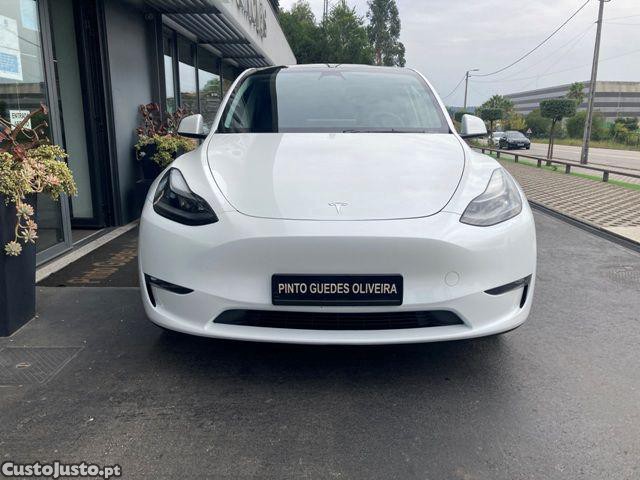 Tesla Model Y Long Range Dual Moto — fotografia 29