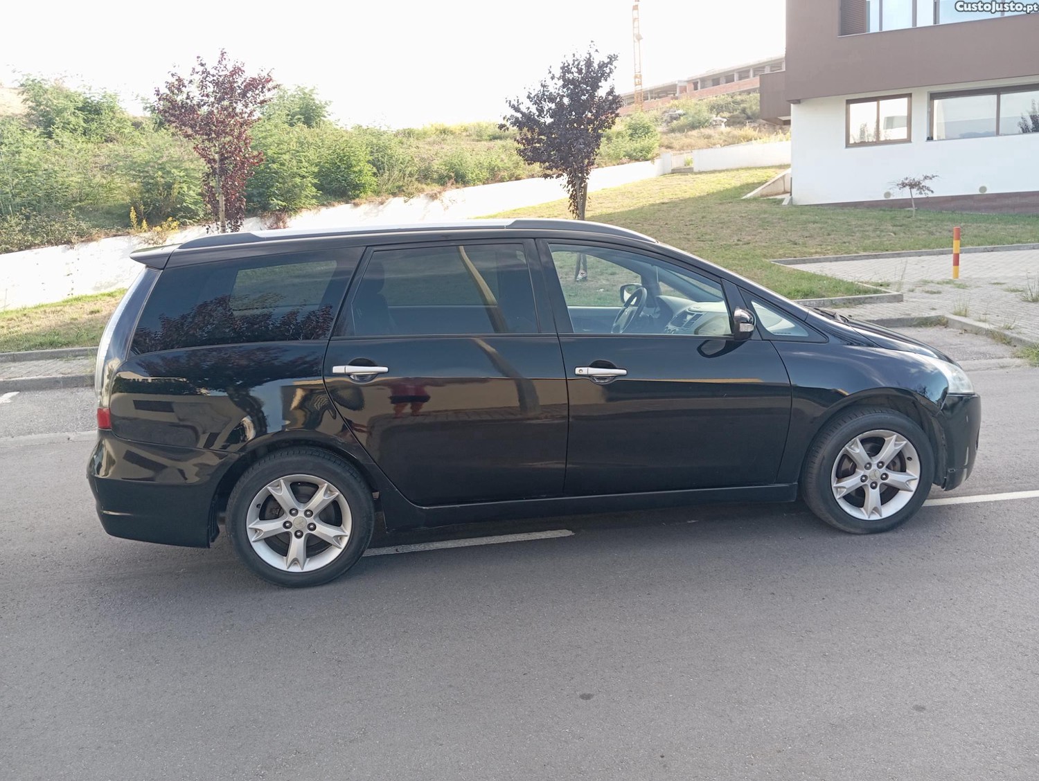 Mitsubishi Grandis 2.0did 140cv 7 lugares - 09 foto 5