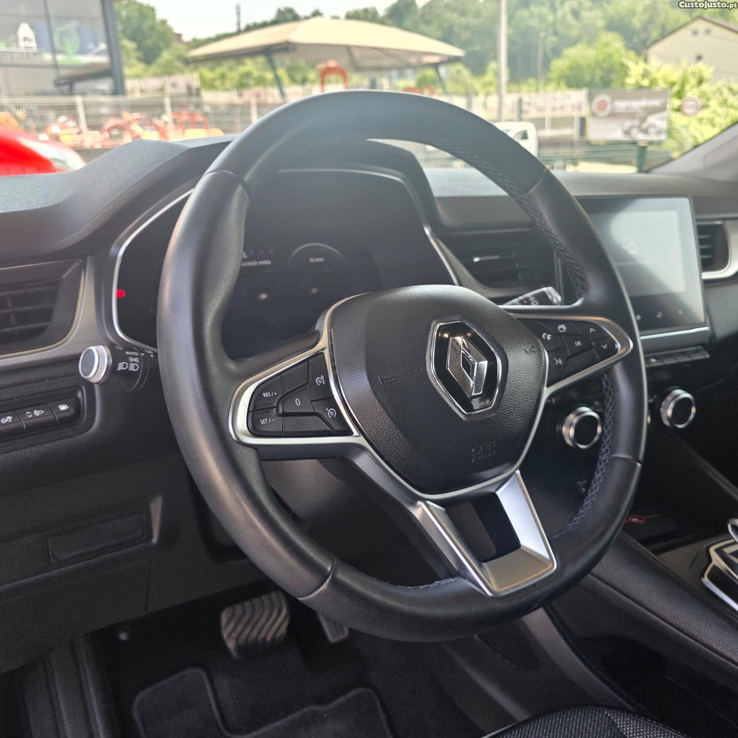 Renault Captur 1.6 E-Tech Plug-In Exclusive — fotografia 5