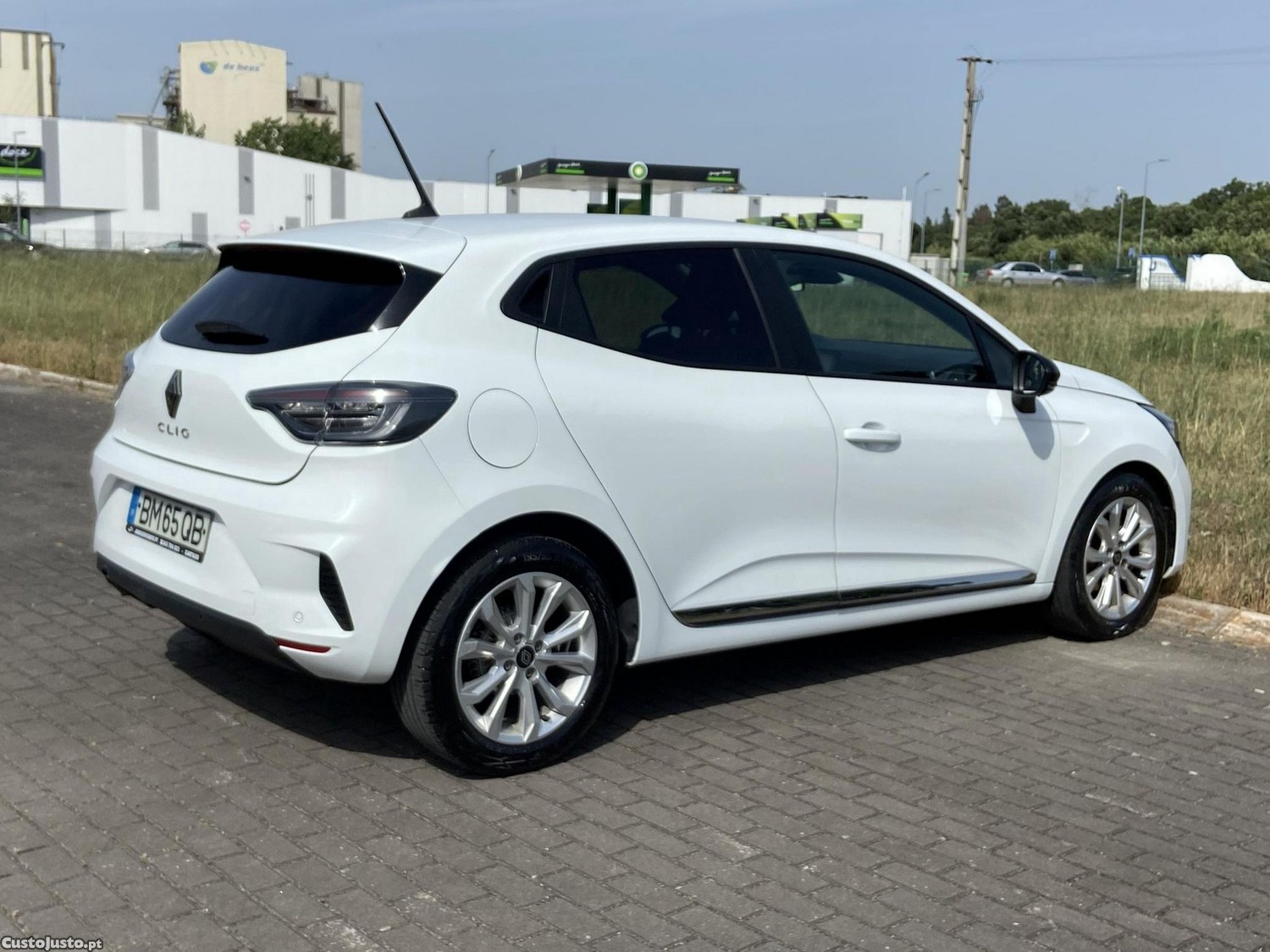 Renault Clio 1.0 TCe Evolution — fotografia 17