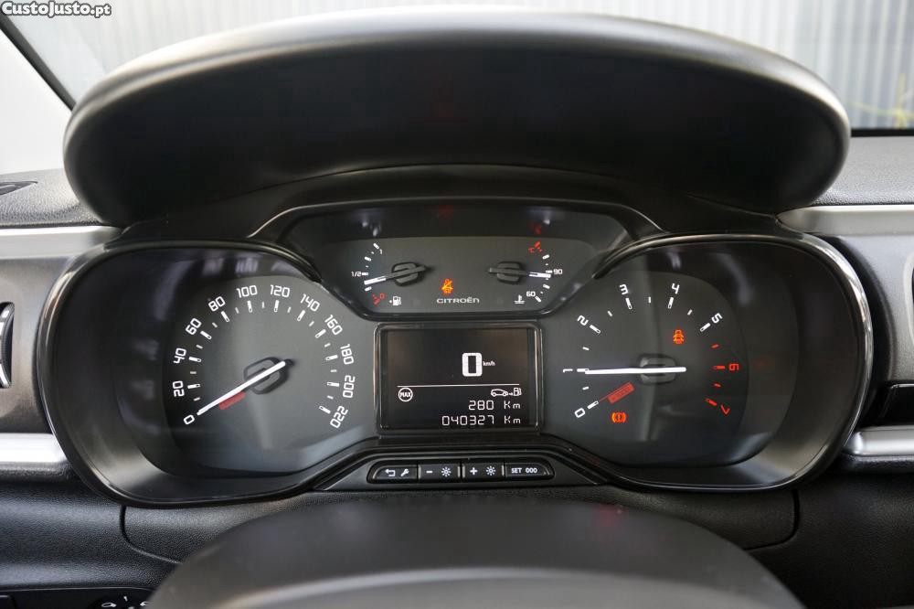Citroën C3 1.2 PureTech Shine — fotografia 13