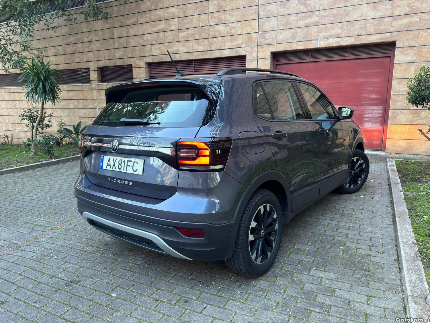 Volkswagen T-Cross 1.0 TSI — fotografia 14