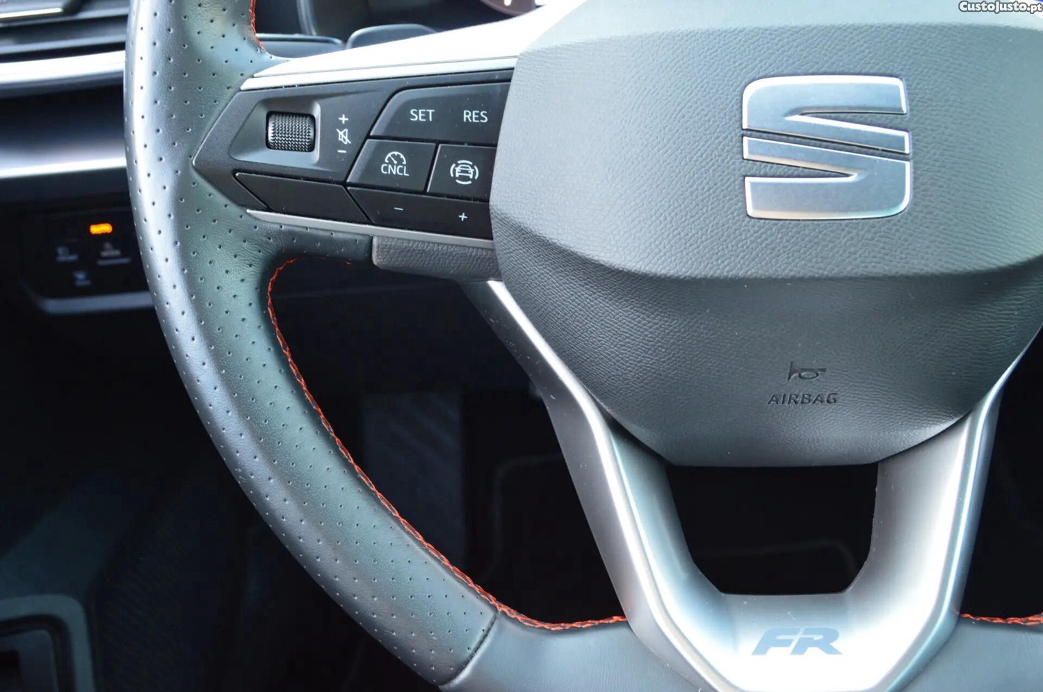SEAT Leon 1.5 TSI e-Hybrid FR DSG — fotografia 11
