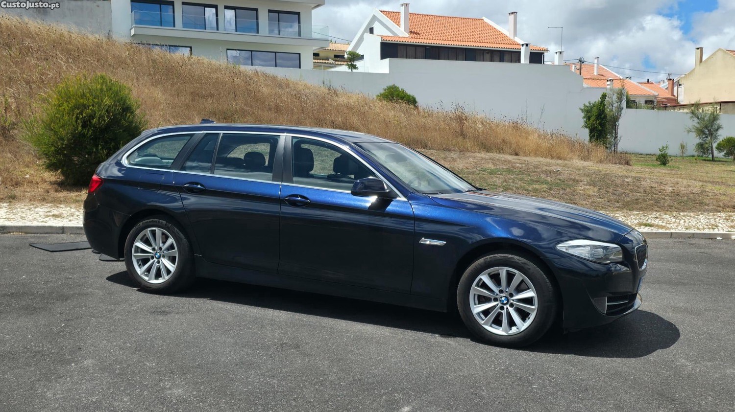 BMW 520 Touring — photo 2