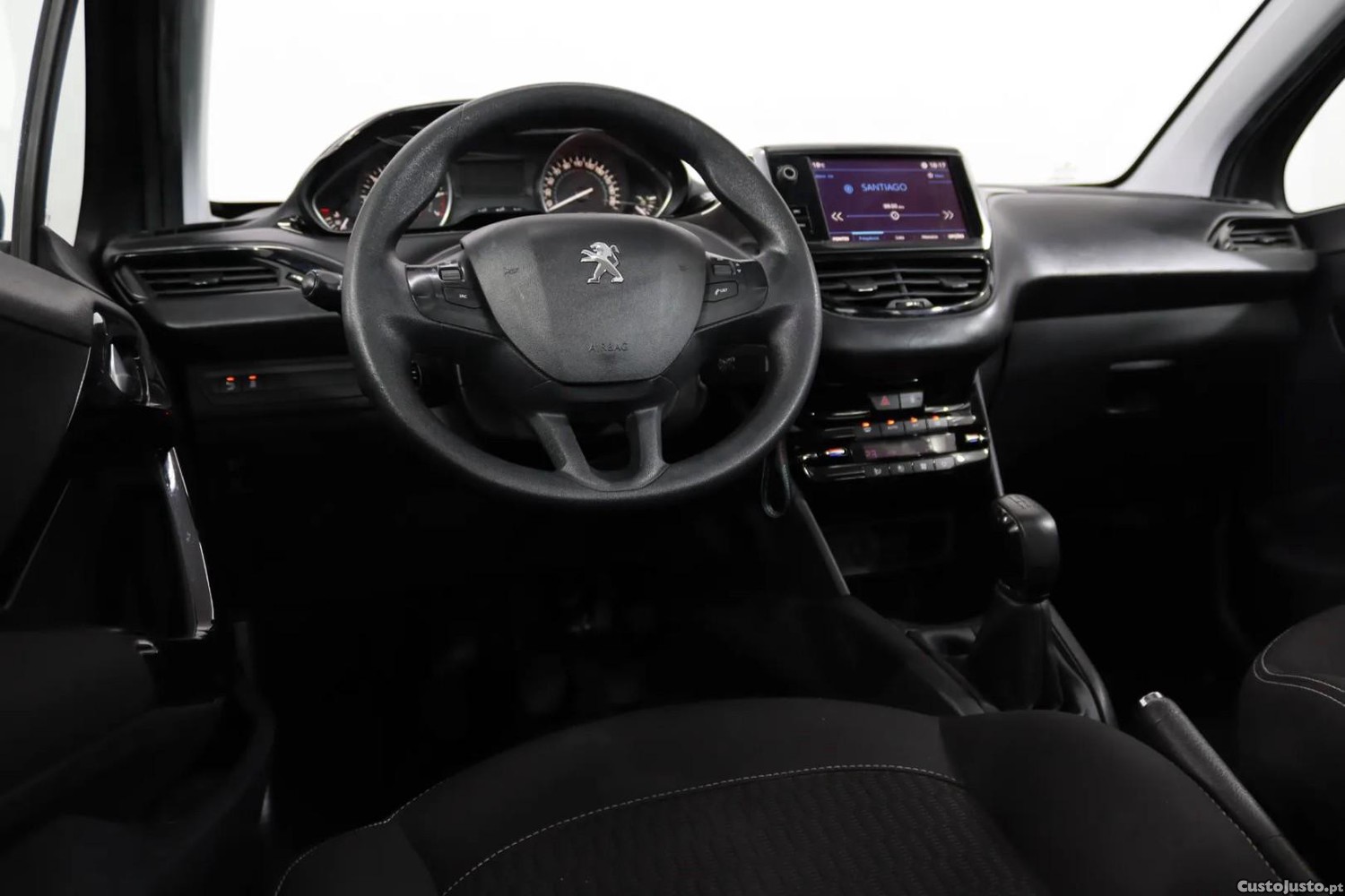 Peugeot 208 PureTech 82 Active — fotografia 13
