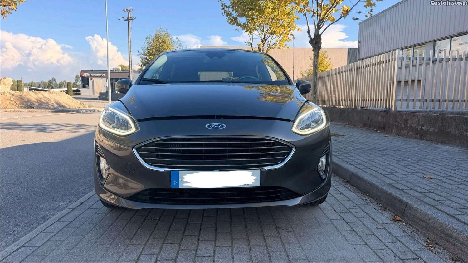 Ford Fiesta Titanium - 17 — photo 3