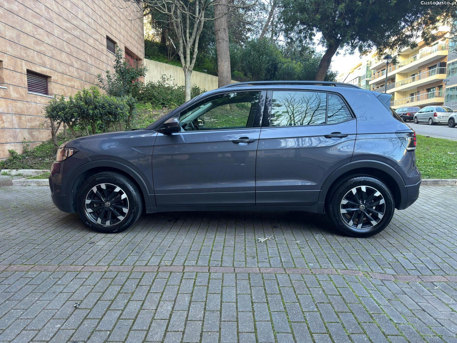 Volkswagen T-Cross 1.0 TSI — fotografia 16