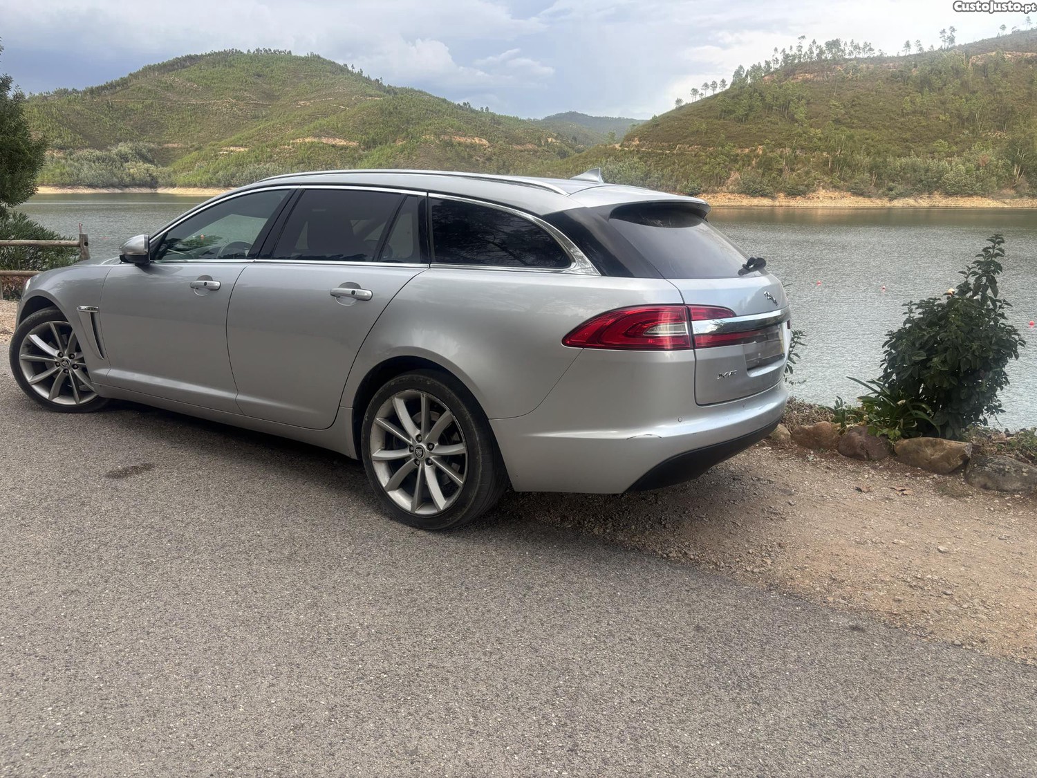 Jaguar XF Sportsbrake 2.2 diesel — photo 5