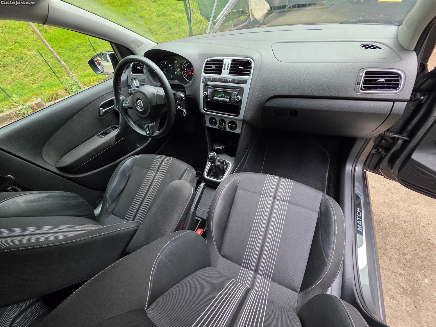 Volkswagen Golf 1.6TDI BLUEMOTION — fotografia 4