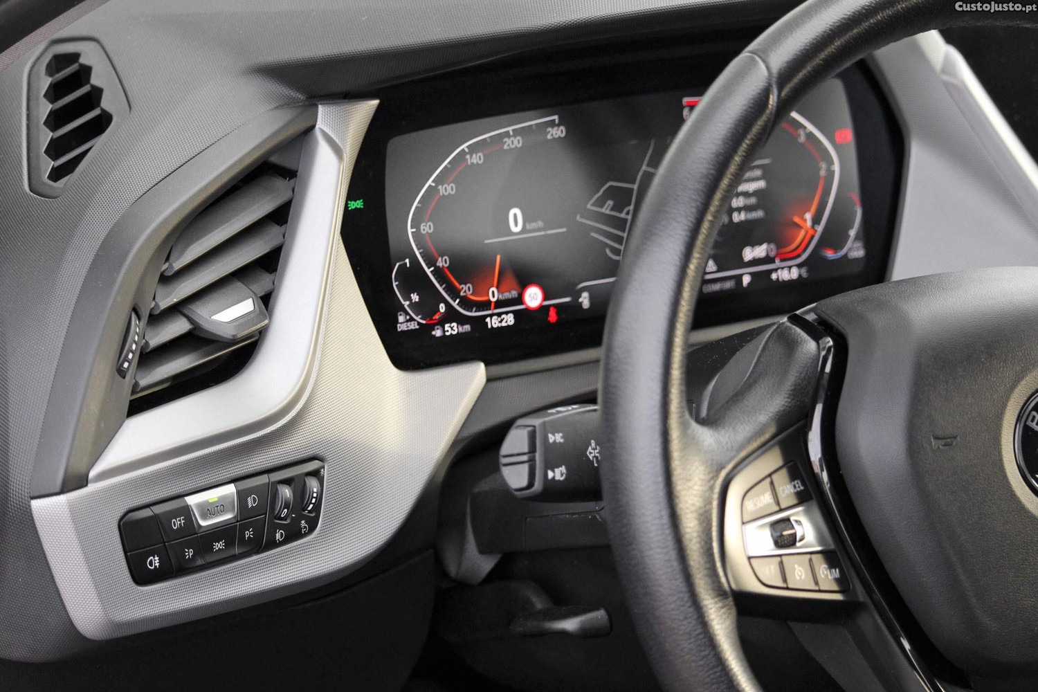 BMW 116 d Advantage Auto — fotografia 16