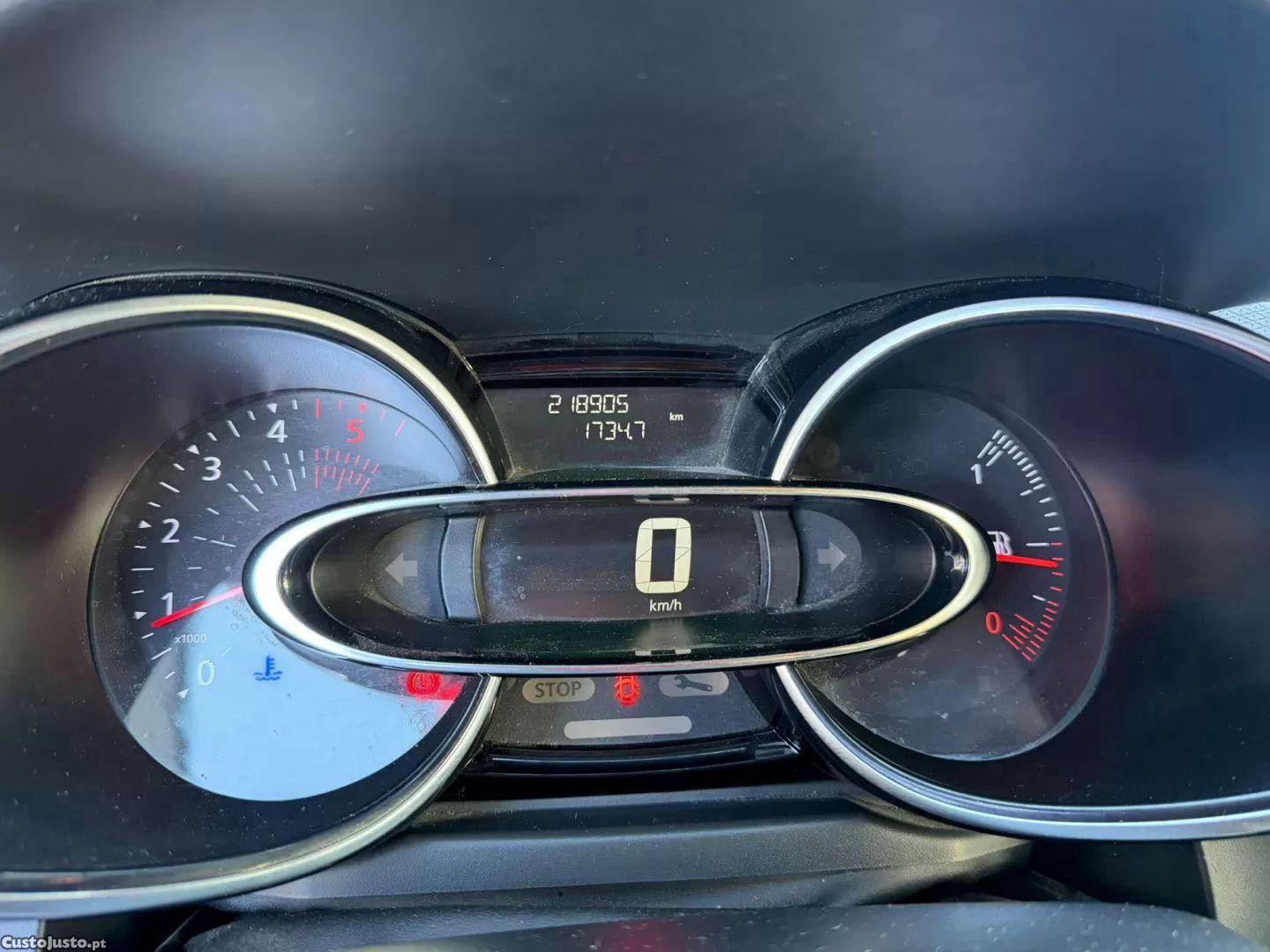 Renault Clio 1.5 dci limited - 16 foto 3