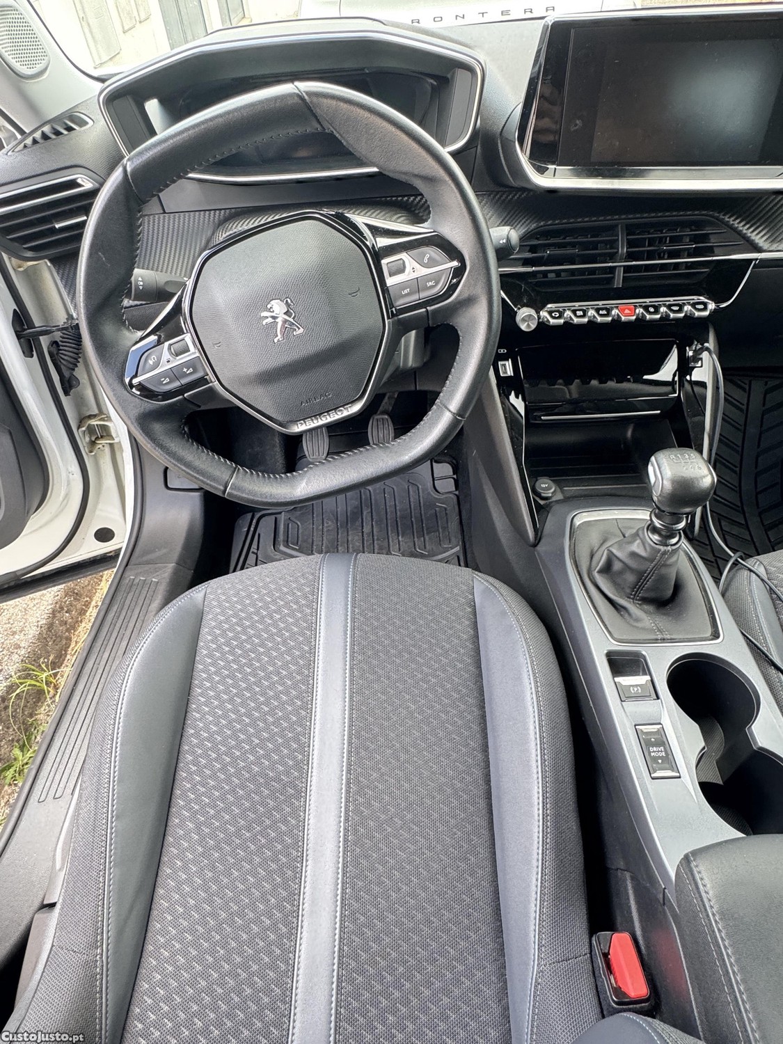 Peugeot 2008 Allure — photo 4