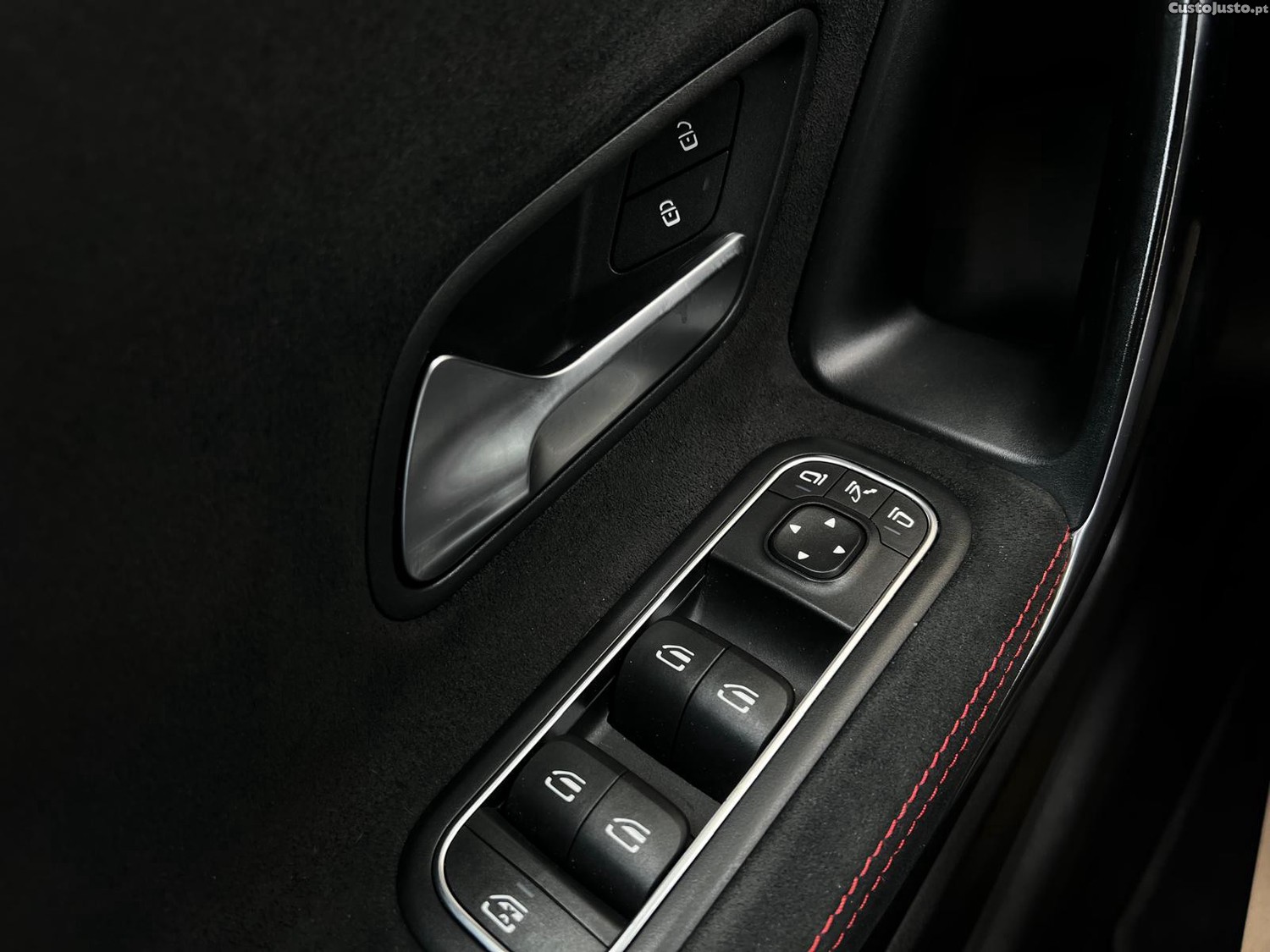 Mercedes-Benz A 180 A180 D AMG Line Automático — fotografia 8