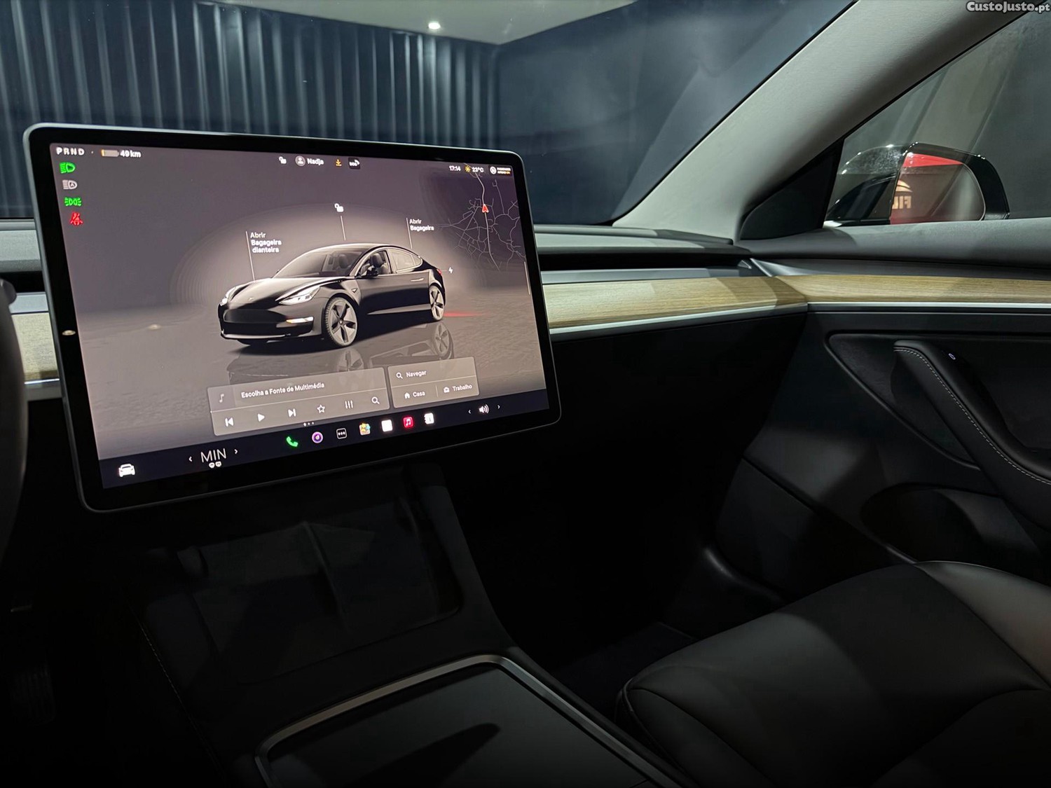 Tesla Model 3 Standard RWD — fotografia 8