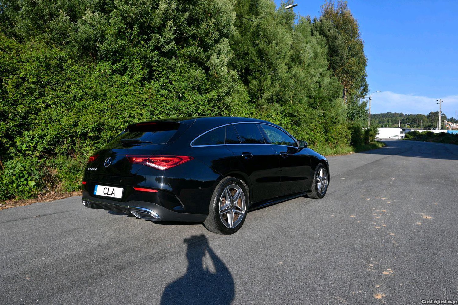Mercedes-Benz CLA 180 d Shooting Break AMG Line - 20 foto 2