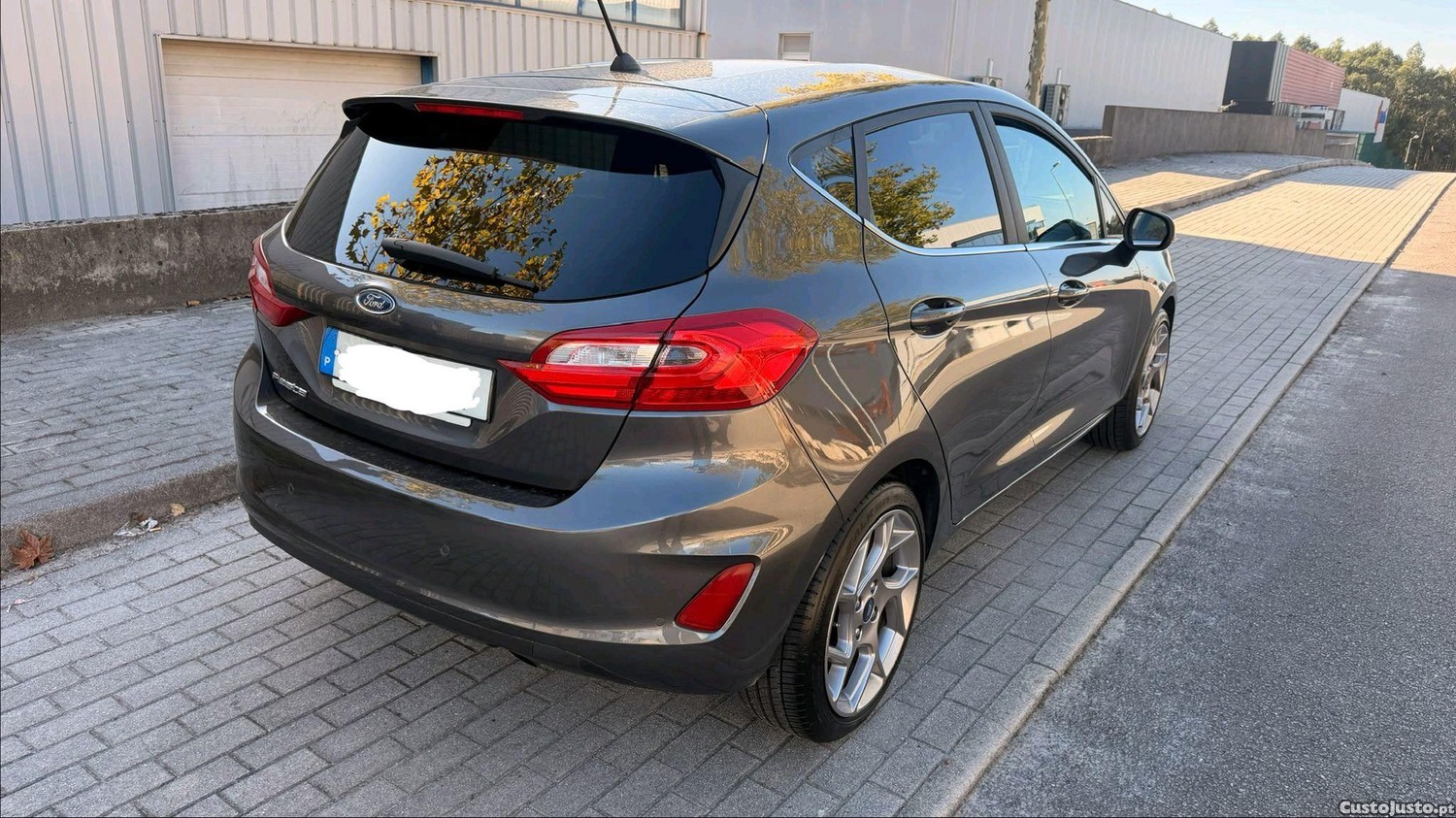 Ford Fiesta Titanium - 17 — photo 5