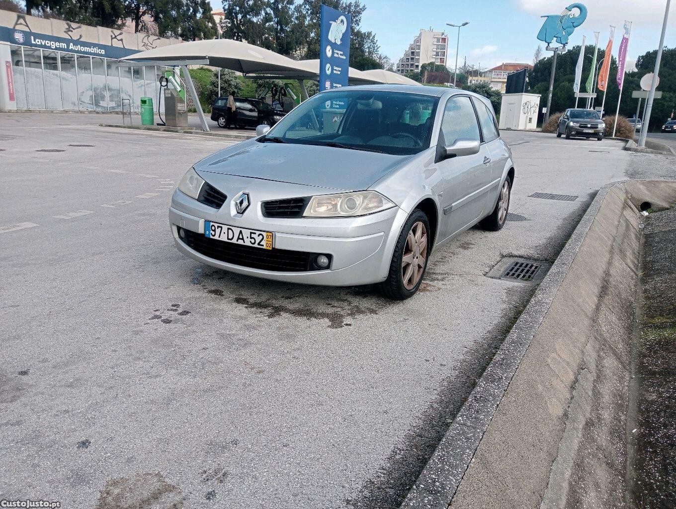 Renault Mégane 1.5 DCI 3 portas — fotografia 7