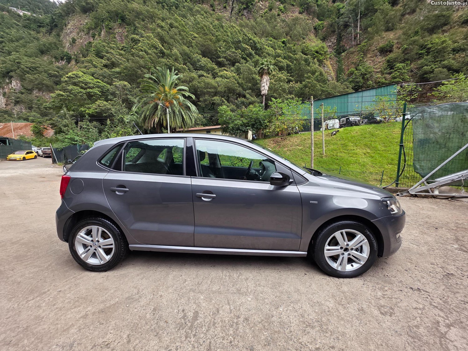 Volkswagen Golf 1.6TDI BLUEMOTION — fotografia 3