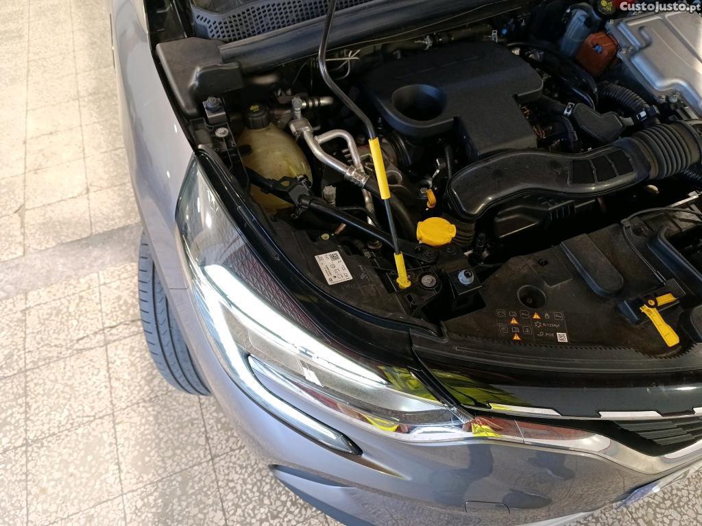 Renault Captur 1.6 E-Tech Plug-In Intens 160cv — fotografia 24