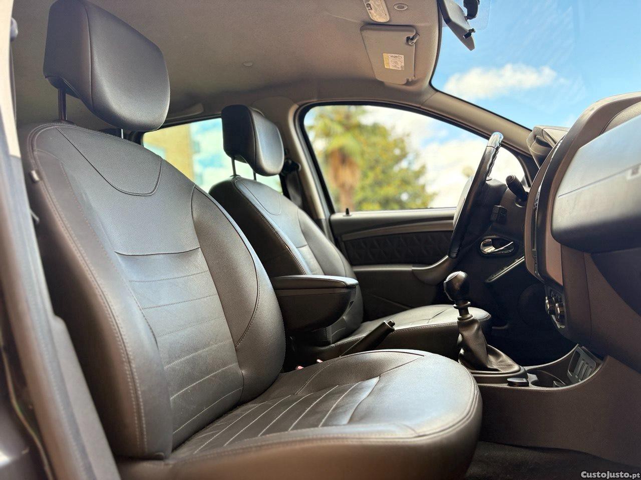 Dacia Duster 1.5DCI 110CV PRESTIGE — fotografia 4