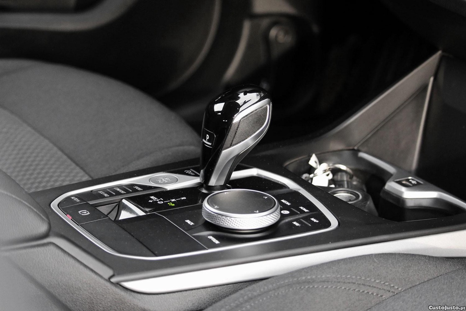 BMW 116 d Advantage Auto — fotografia 14