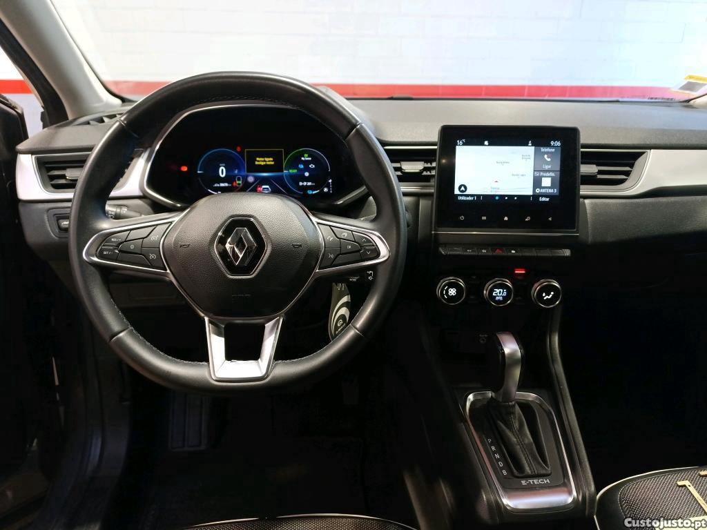 Renault Captur 1.6 E-Tech Plug-In Intens 160cv — fotografia 18