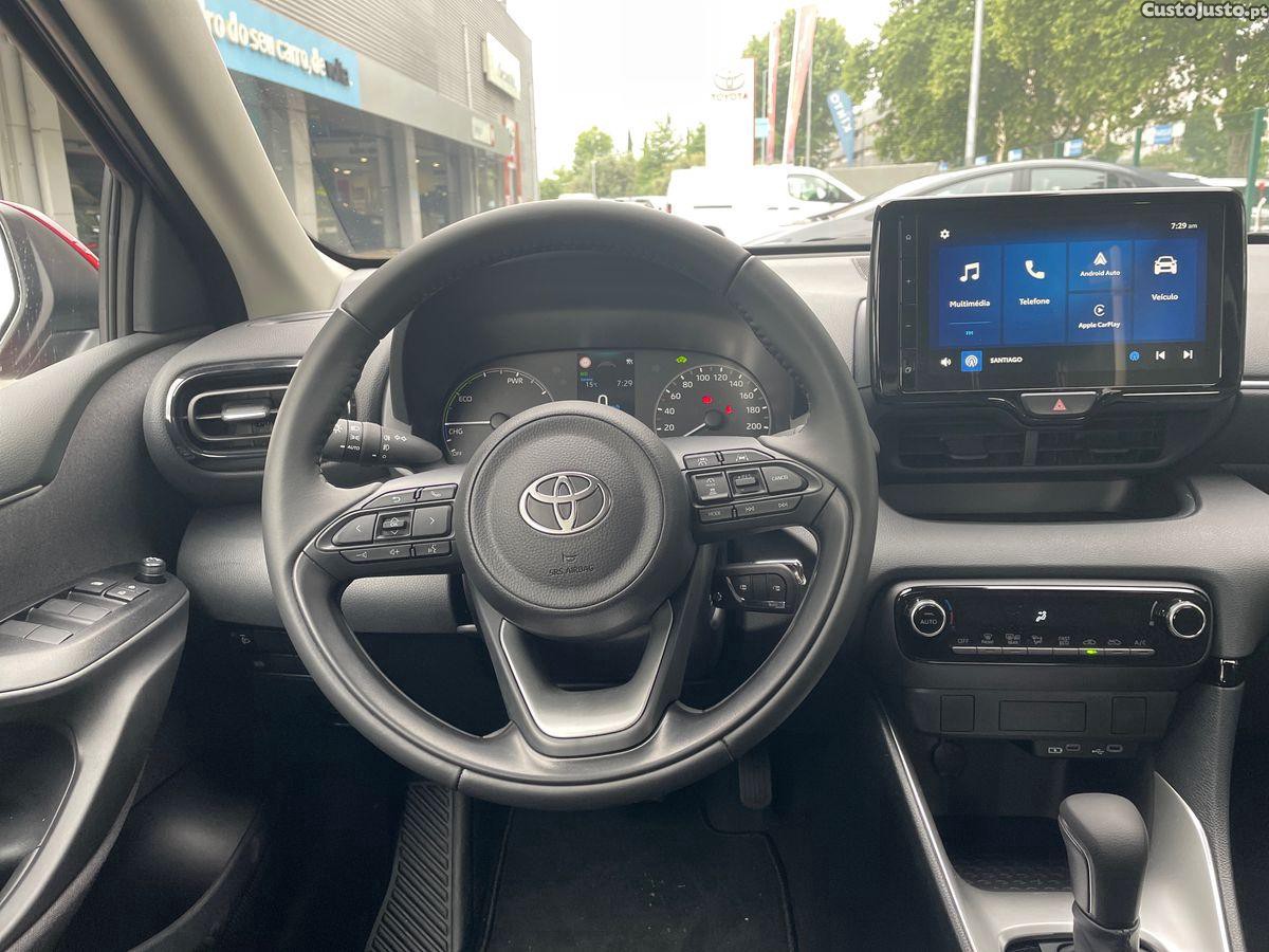 Toyota Yaris 1.5 HDF Comfort Plus — fotografia 8
