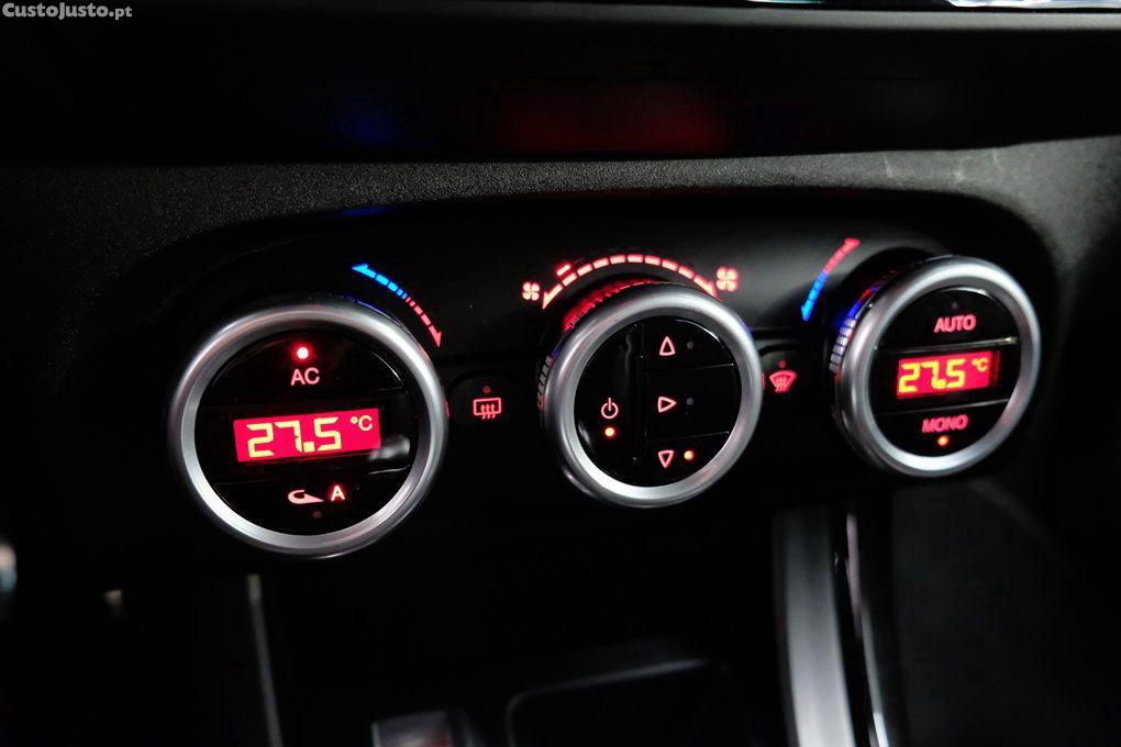 Alfa Romeo Giulietta 1.8 TBi 16V Quadrifoglio Verde — fotografia 3