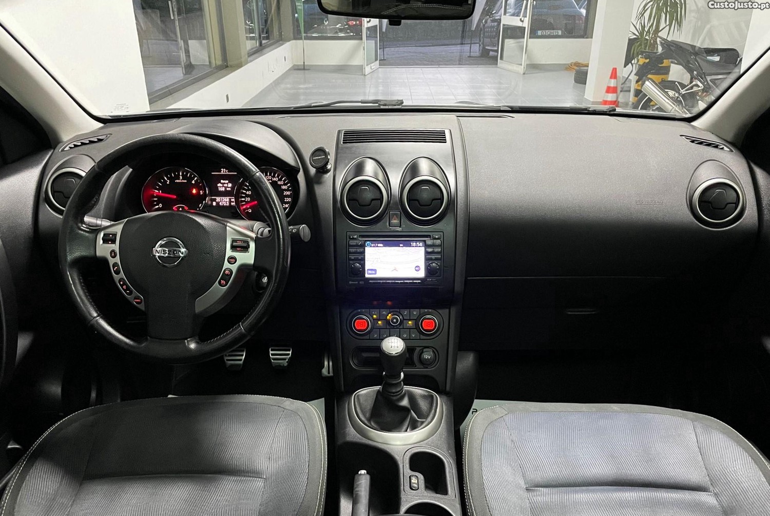 Nissan Qashqai 1.5 dCi Acenta C/ Teto panorâmico — fotografia 3
