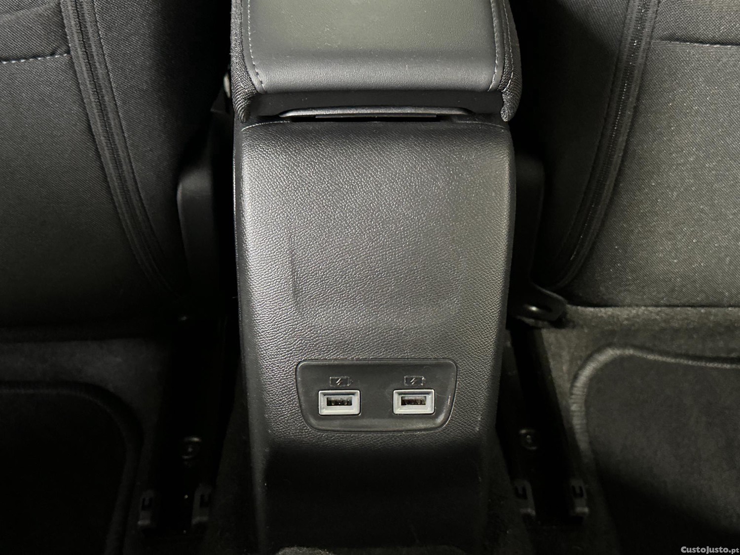 Peugeot 2008 1.5 BLUEHDI ALLURE 110CV - NACIONAL — fotografia 7