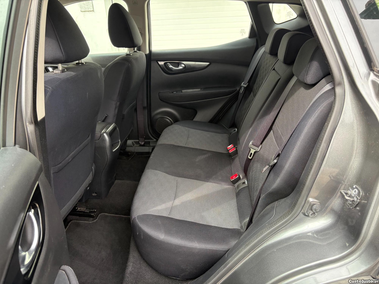Nissan Qashqai Tekna 1.5DCi 110cv GPS / Câmara - 16 foto 5