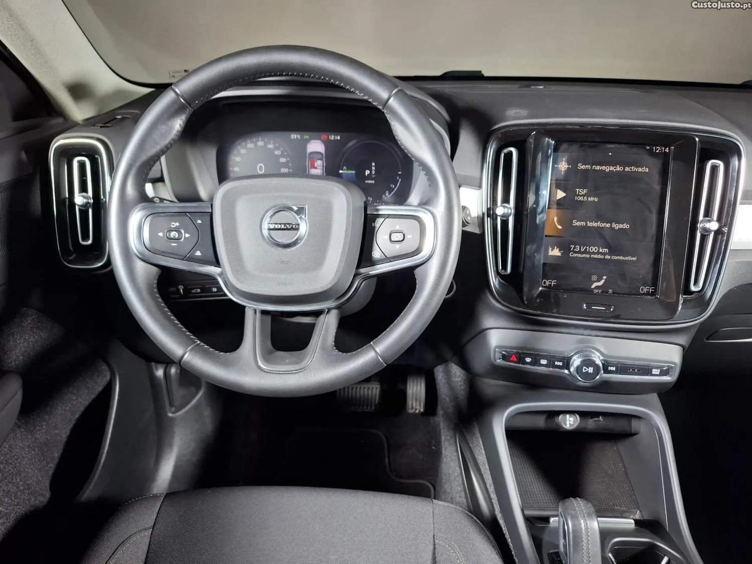 Volvo XC 40 1.5 T5 PHEV Inscription Expression — fotografia 8