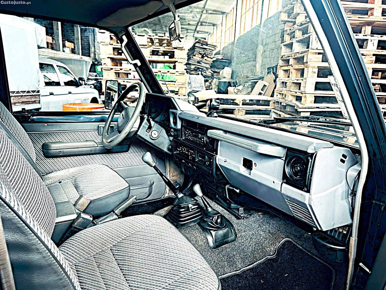 Toyota Land Cruiser VKZJ70 — fotografia 2