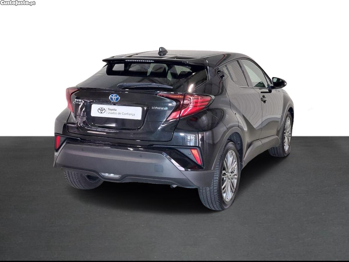 Toyota C-HR 1.8 Hybrid Exclusive+P.Luxury — fotografia 3