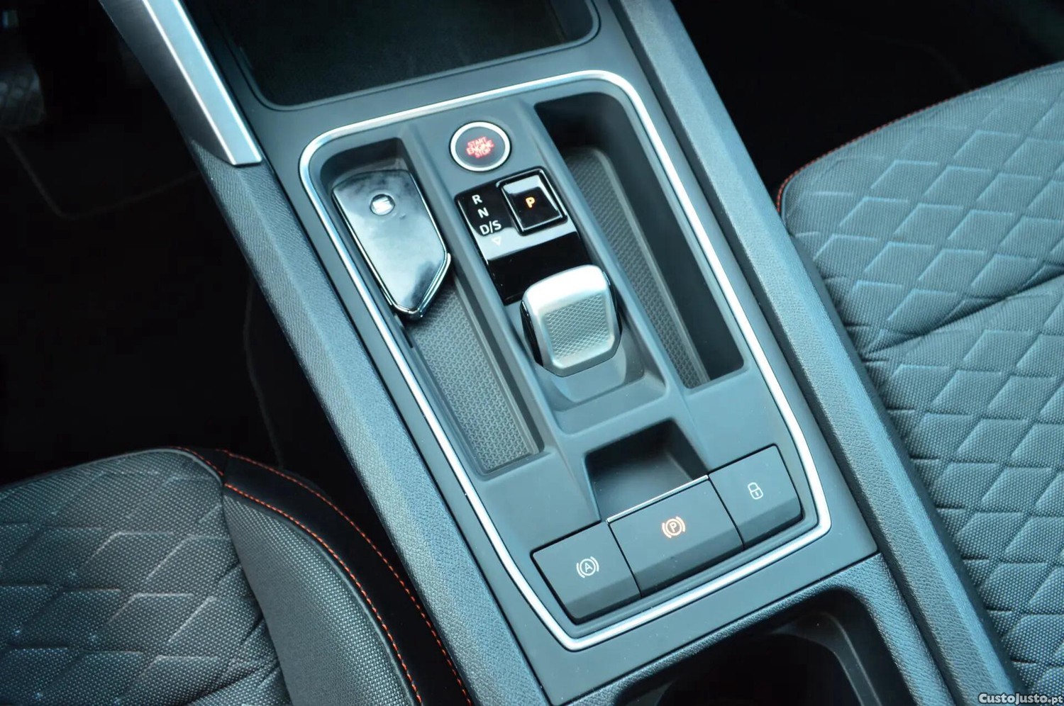 SEAT Leon 1.5 TSI e-Hybrid FR DSG — fotografia 5